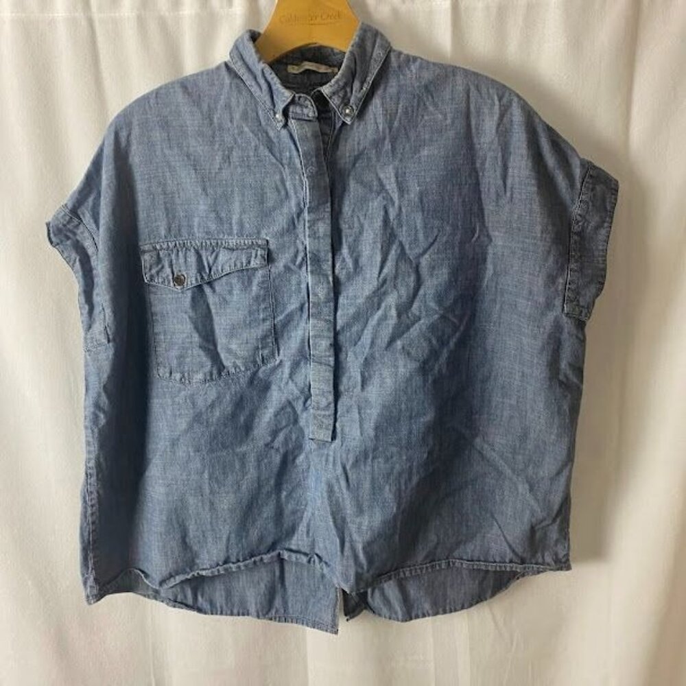 Alternative Chambray  Button Down Short Sleeve Top Women's Small‎